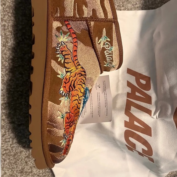 UGG/PALACE UGGS - Picture 2 of 6